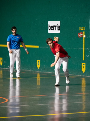 Pelota partidak Intxurre elakrtearenurteurrenean.